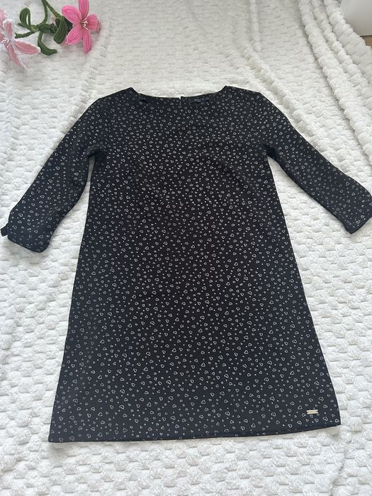 Czarna sukienka w serduszka