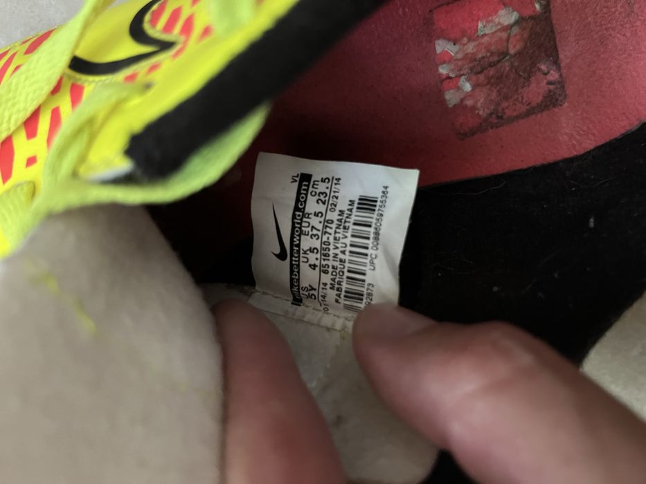 Продам nike для футзала 37,5 (23,5 см)