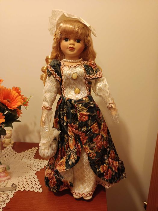 Boneca de porcelana