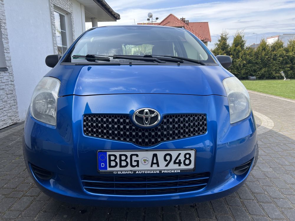 YARIS 1.0 3-DRZWI KLIMA ALUSY Bezwypadkowy Niemcy