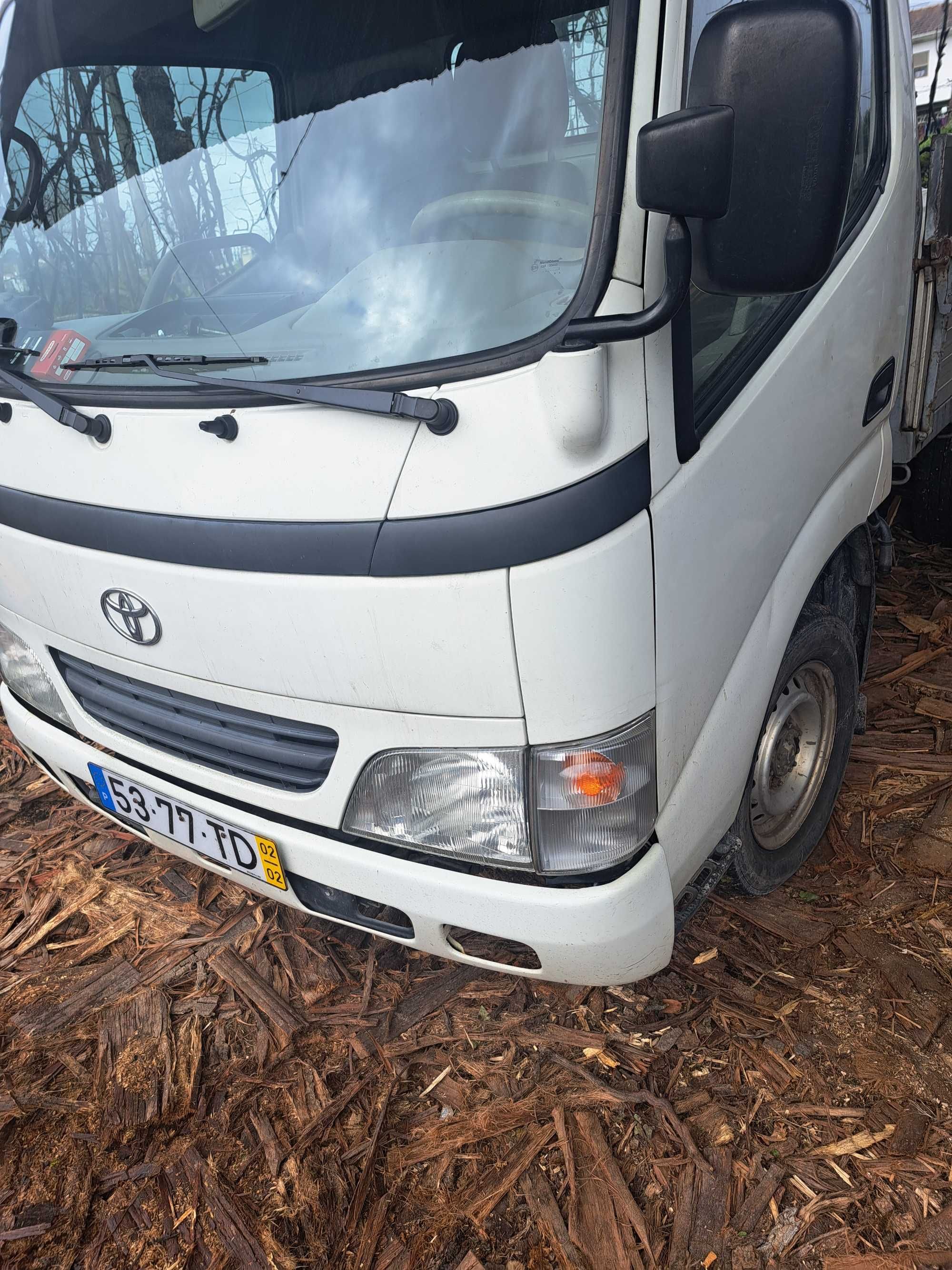 Toyota dyna impecável 10900€