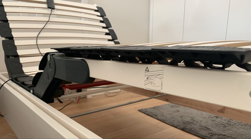 Estrado articulado eléctrico