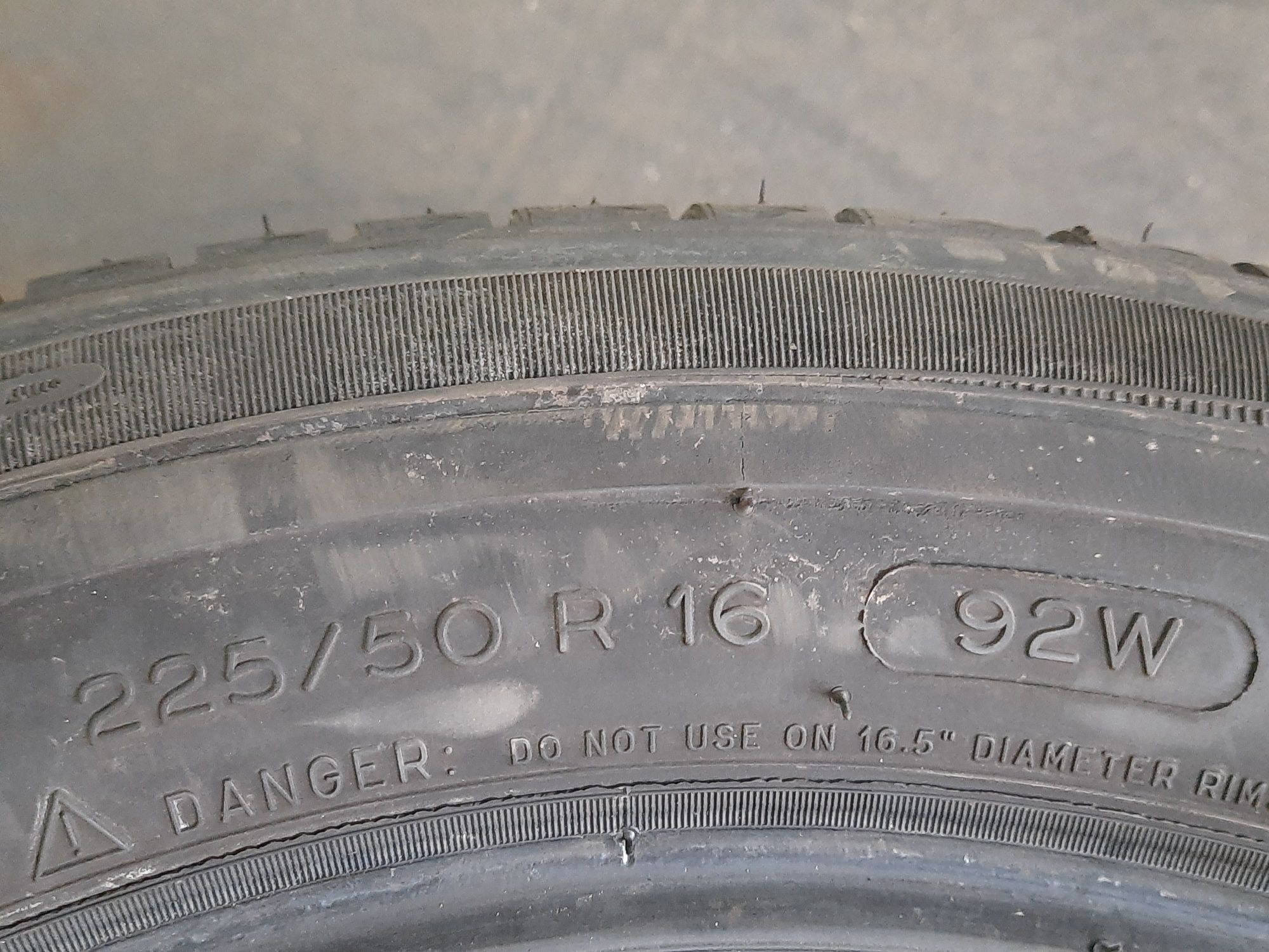 Opona 225/50R16 92W Michelin Primacy HP