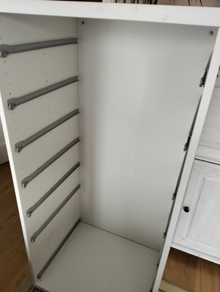 Komoda IKEA stuva/grundlig