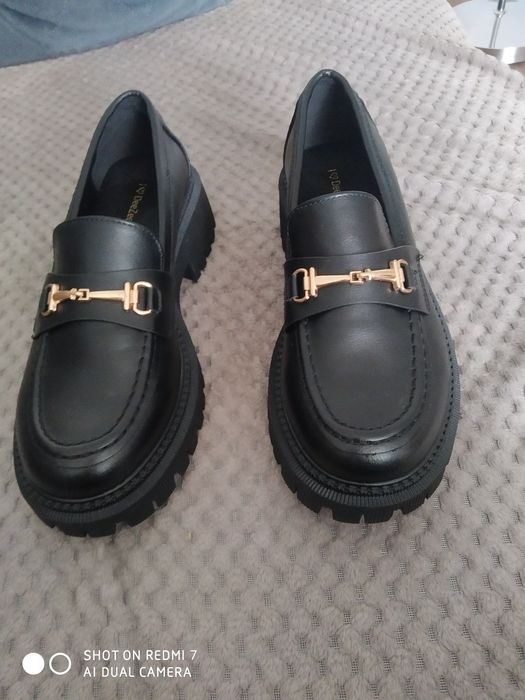 Nowe damskie czarne mokasyny