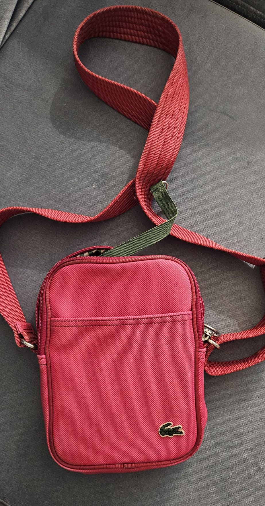 Torebka damska firmy Lacoste