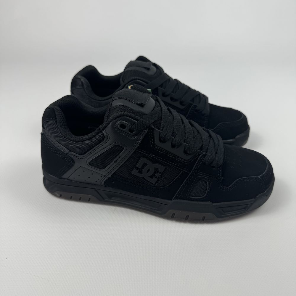 Dc shoes Stag оригінал dcshoes court graffik dvs globe dc