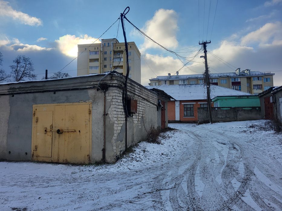 Продам гараж в р-н Ковельський парку