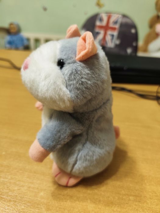 Хомяк говорящий повторюшка