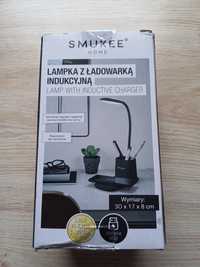 Lampka biurkowa ładowarka indukcyjna 2w1