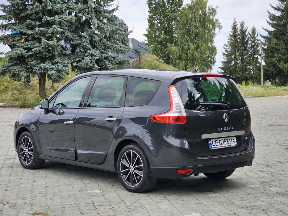 Renault scenic.
