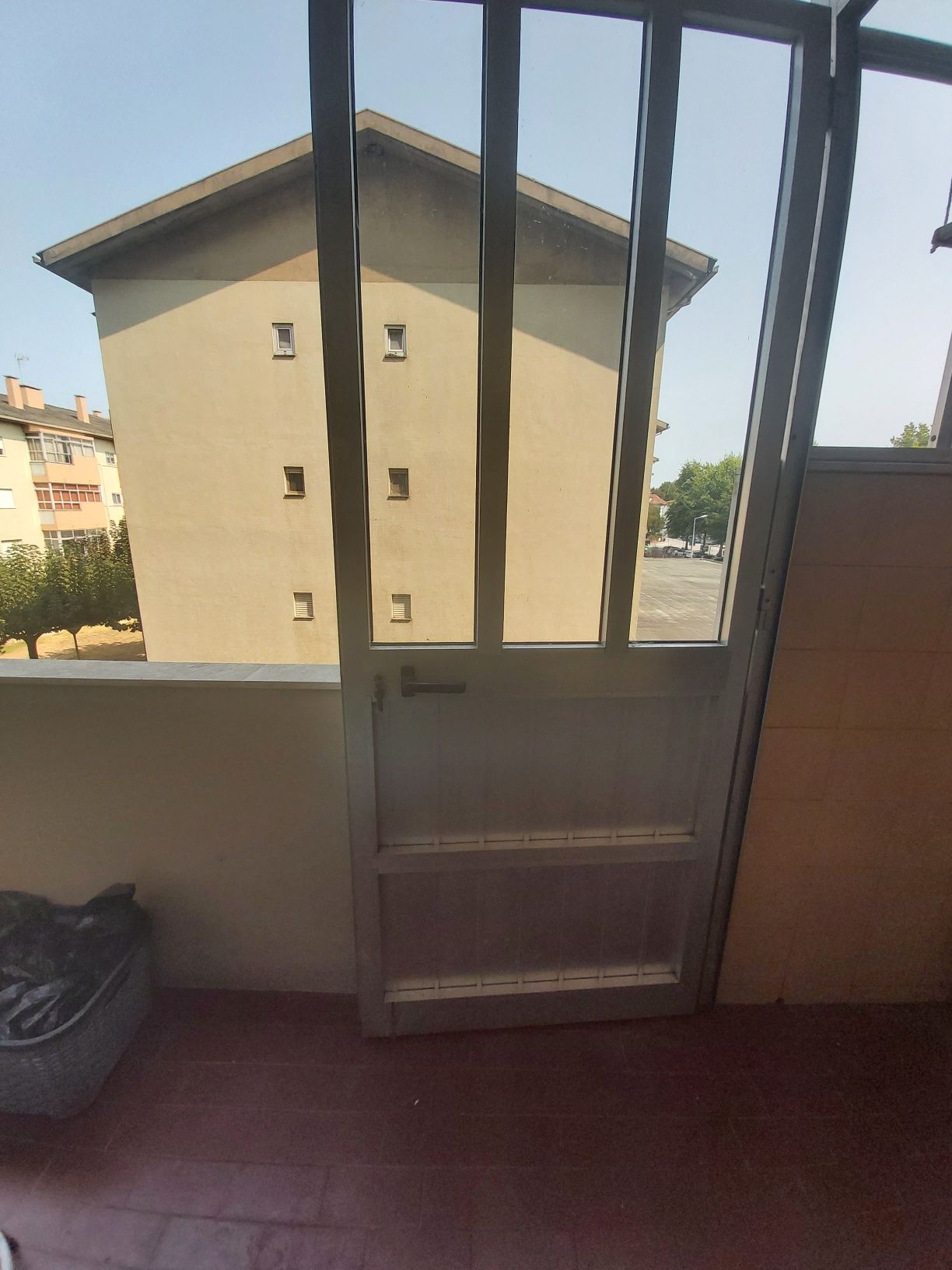 50€- Vendo porta de alumínio