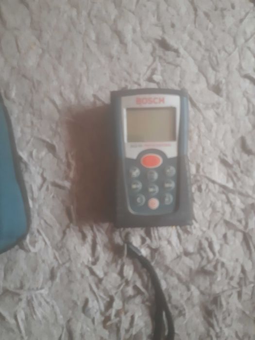 Dalmierz laserowy Bosch DLE 50 professional z pokrowcem.