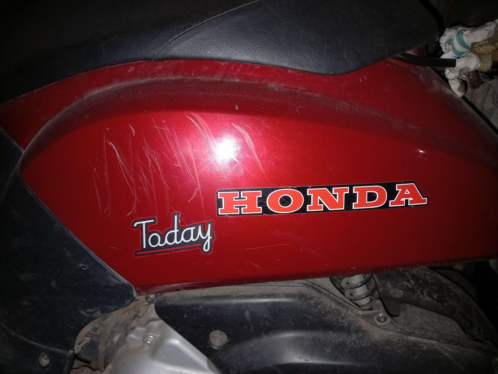 Продам скутер Honda today