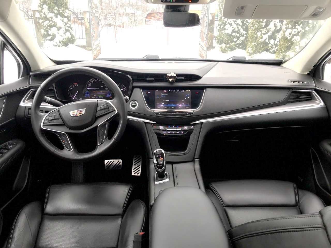 Авто Cadillac XT5