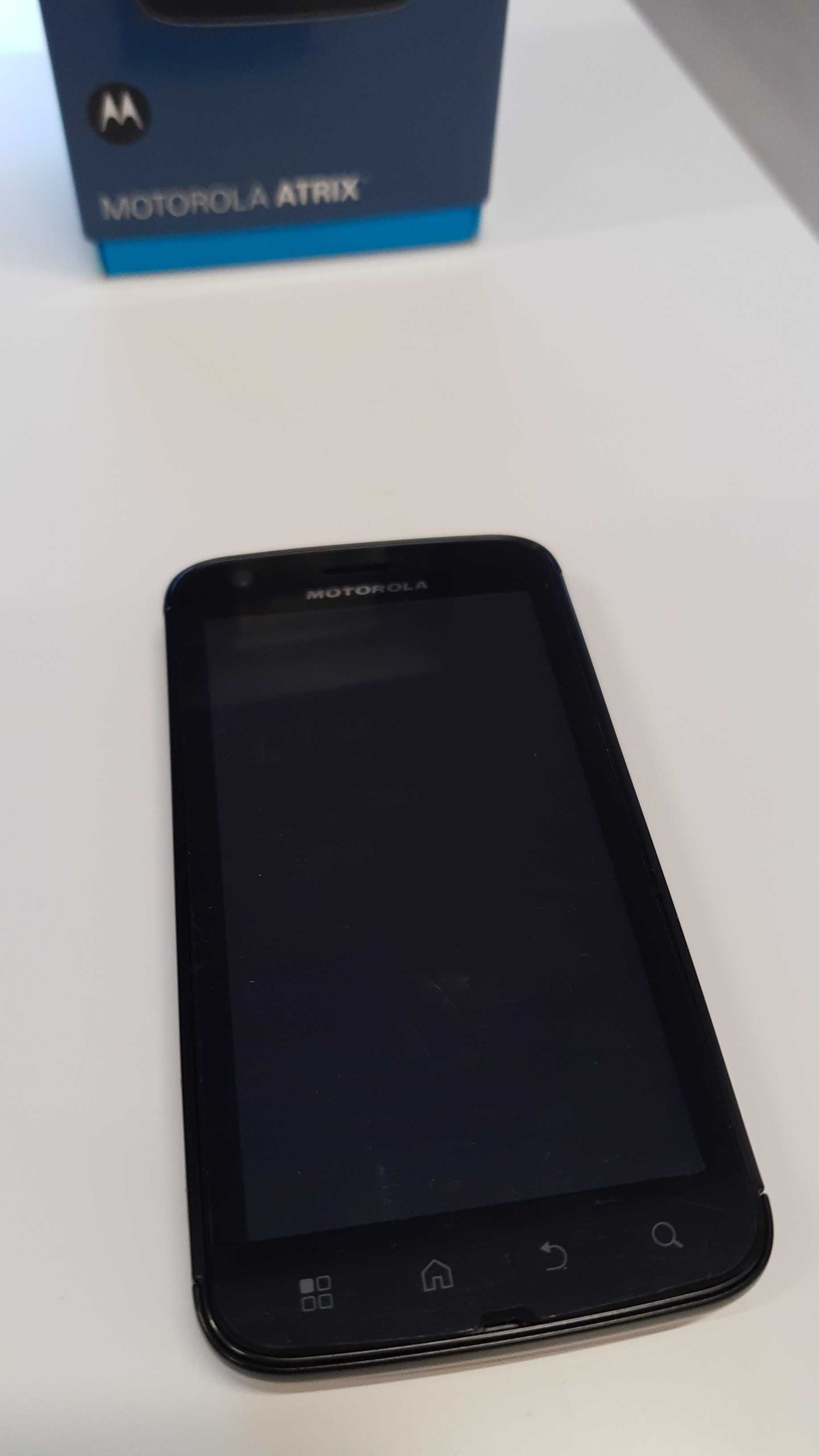 Motorola Atrix (2szt) + Car Dock + Desk Docking Station
