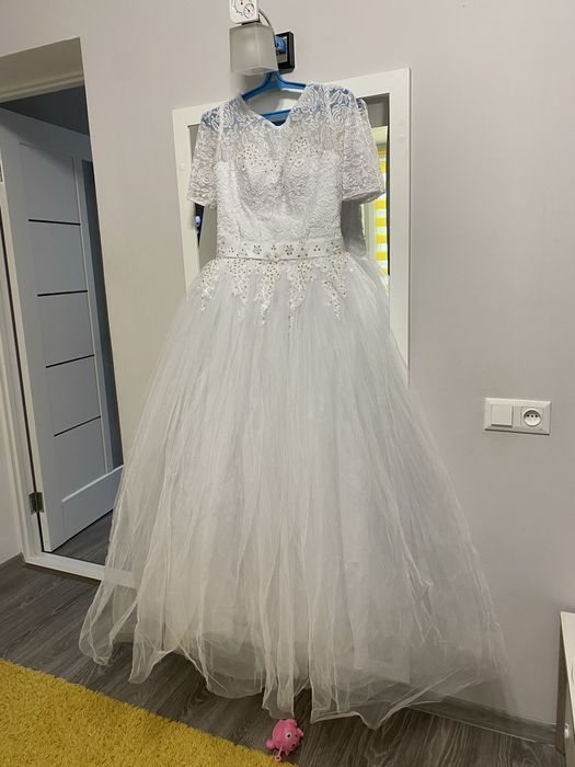 Весільня сукня 42-46