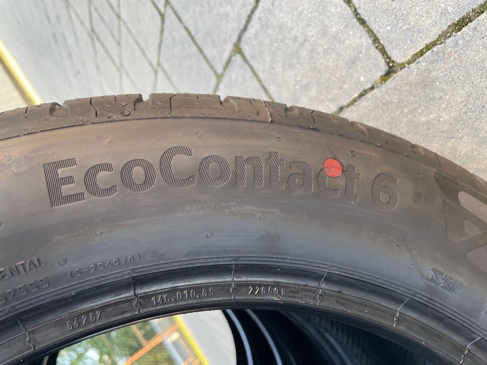 Komplet opony letnich Continental EcoContact 6 - 215/55/R17 94V