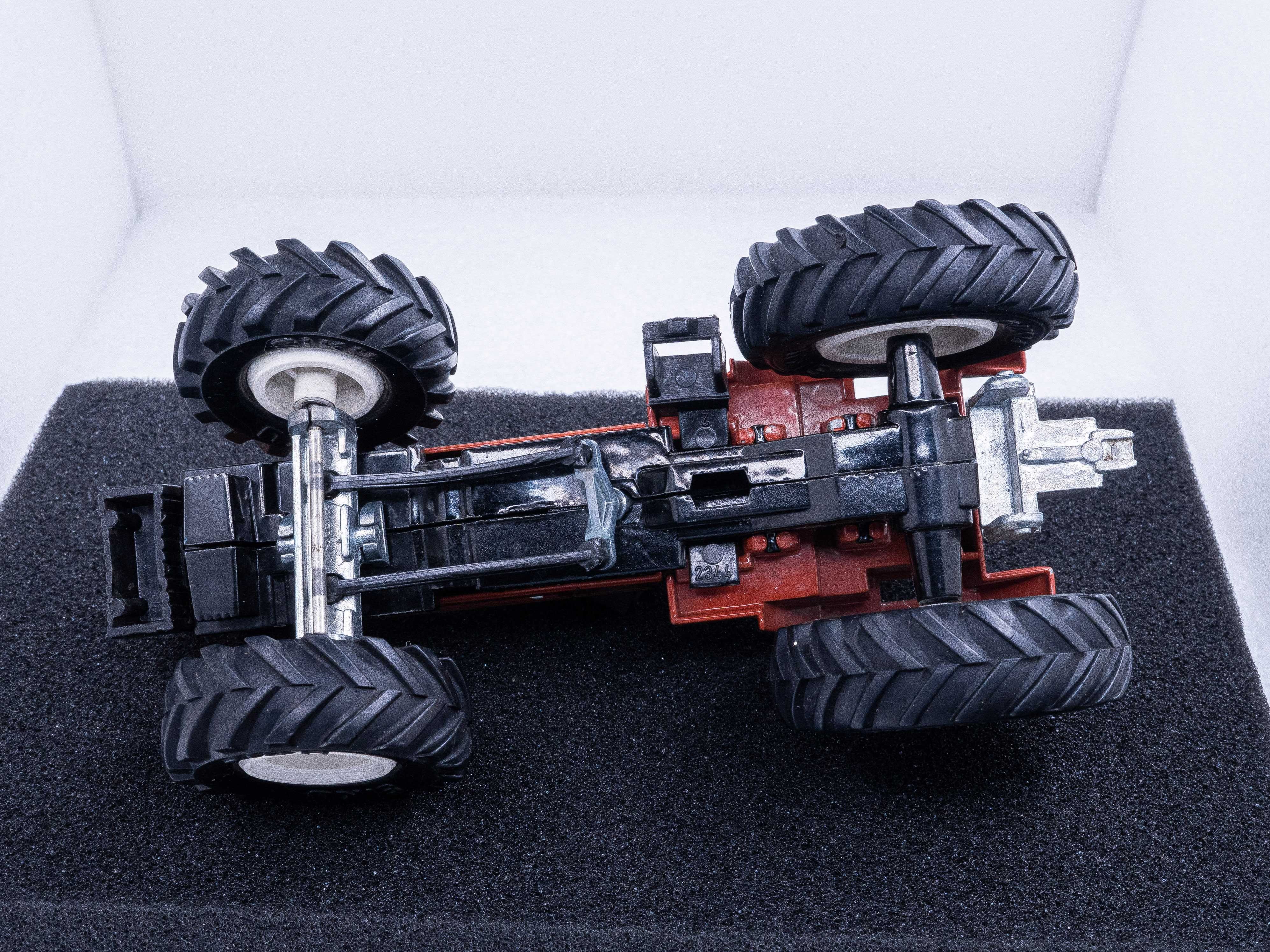 Model w skali 1:32 SIKU 2861 Fiatagri FIAT 180-90 DT Turbo z roku 1990