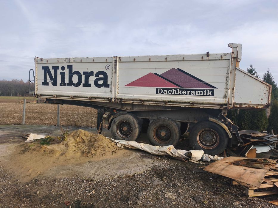 Naczepa wywrotka hydroburta