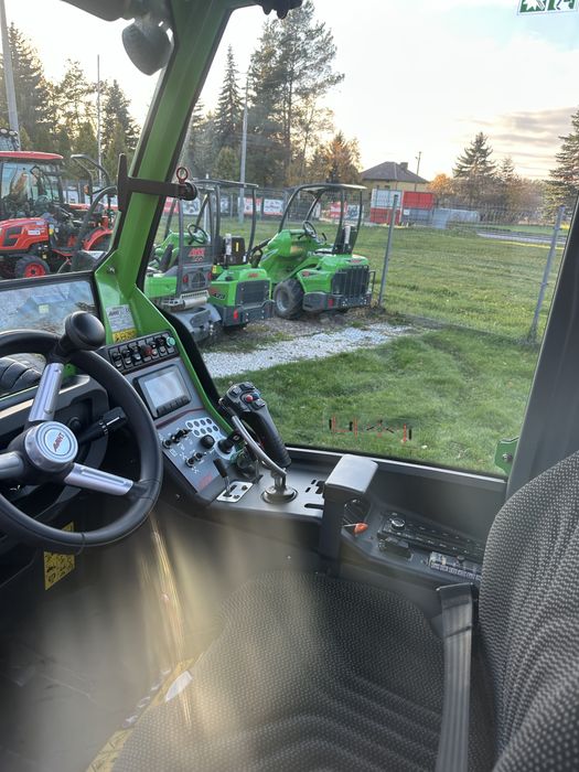 Ładowarka teleskopowa Avant 760i