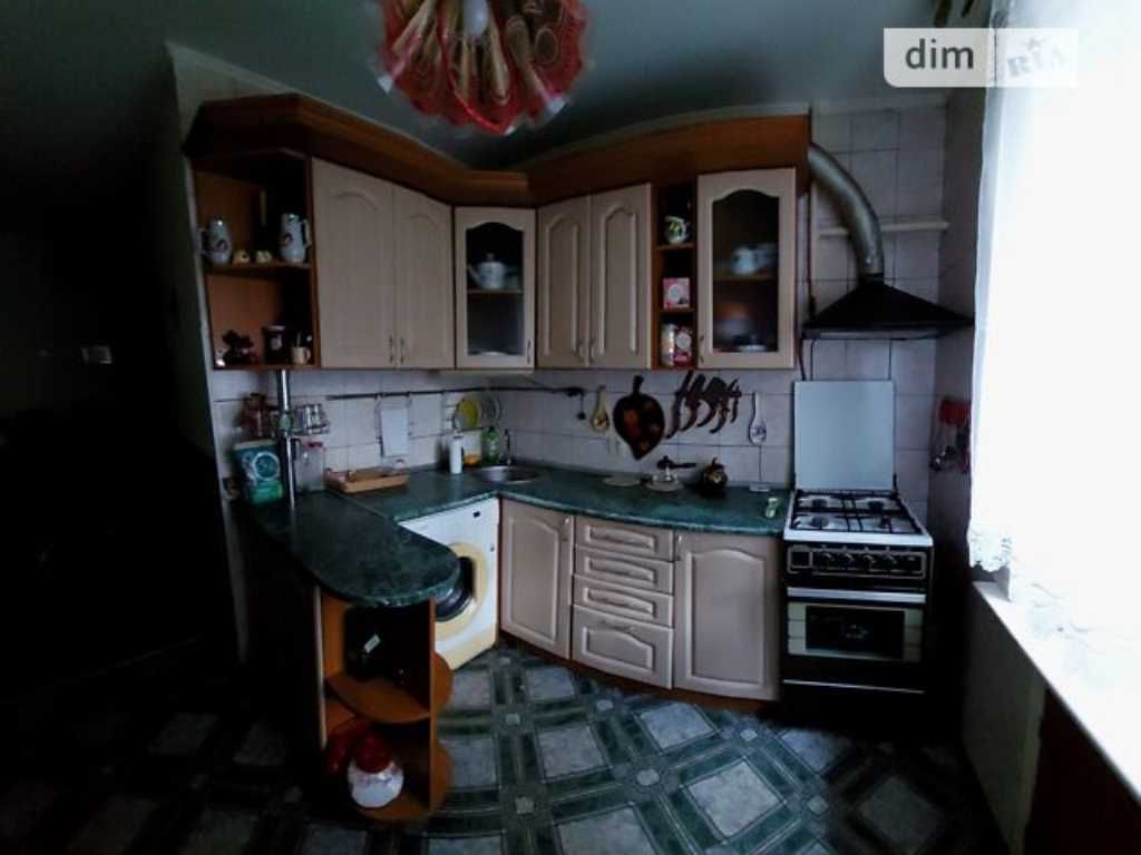 Продається 3-кімнатна квартира, Алмазний, 1 поверх, цегла Код:19849
