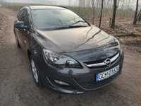 Opel Astra J klima! Navi! LED! Bluetooth!