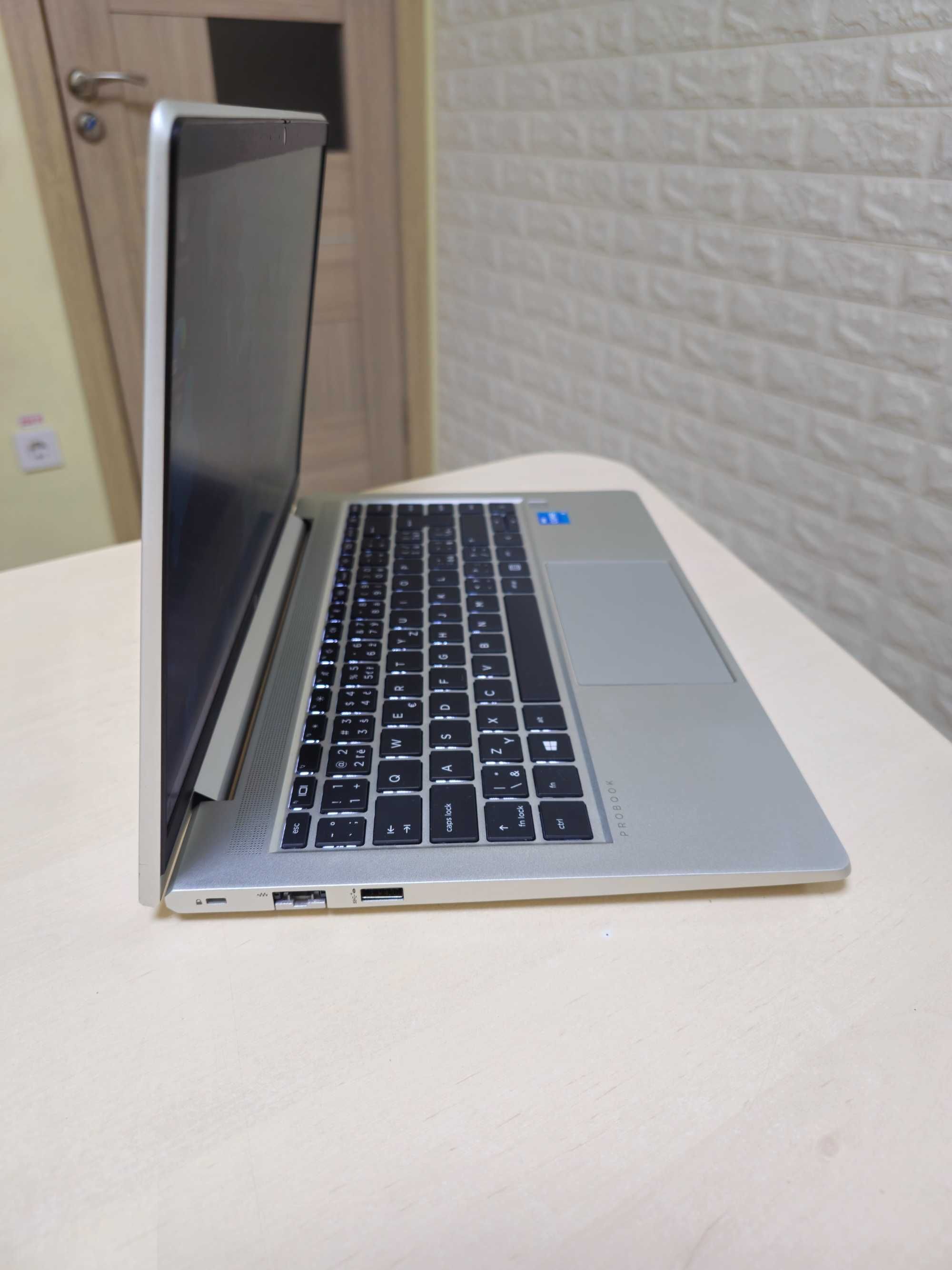 Ноутбук HP440 G8 14" IntelCore I5-11 процесор /16Gb/SSD 256Gb/Iris Xe