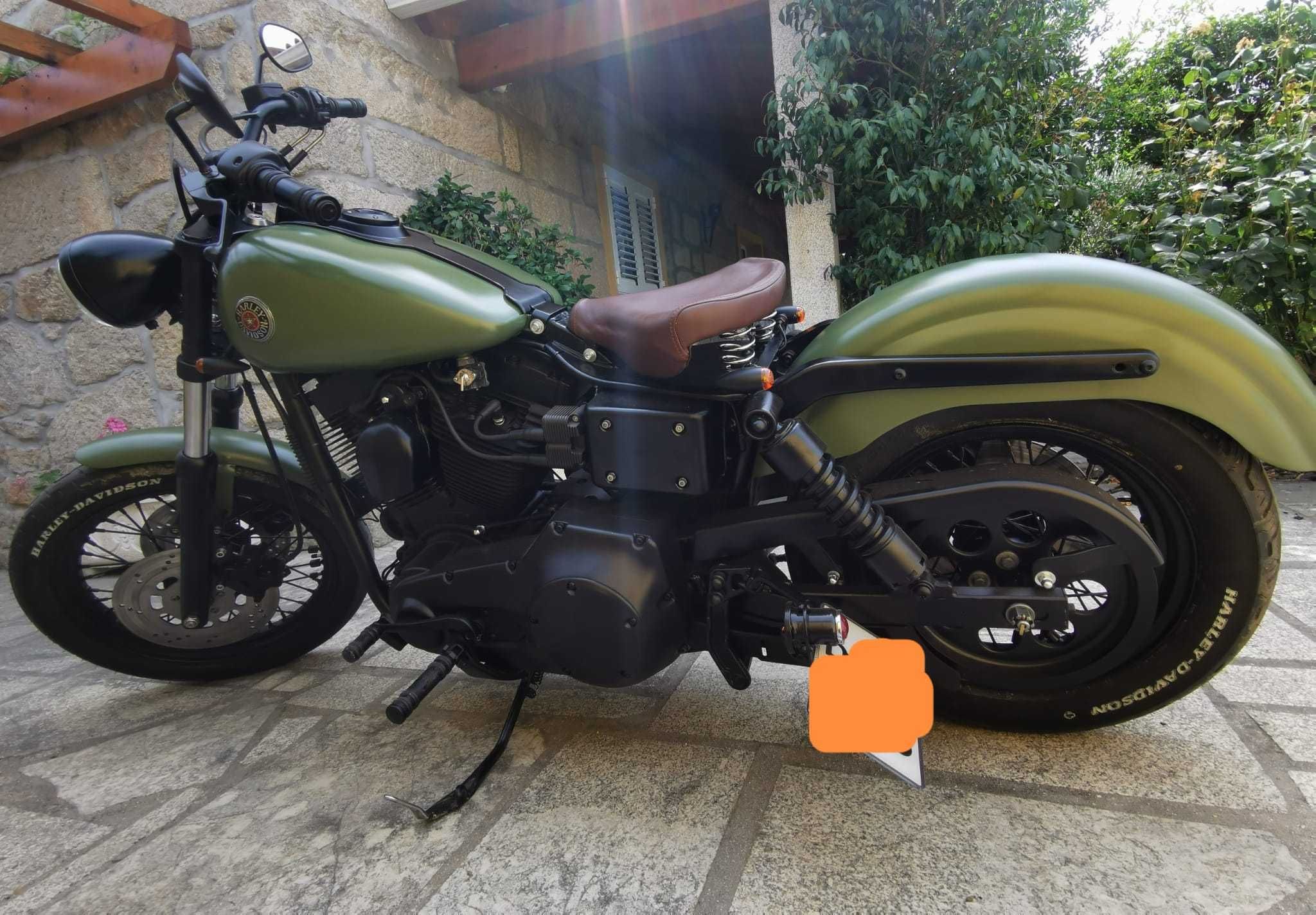 Harley Davidson Dina Super Glide Sport de 1999 com carburador