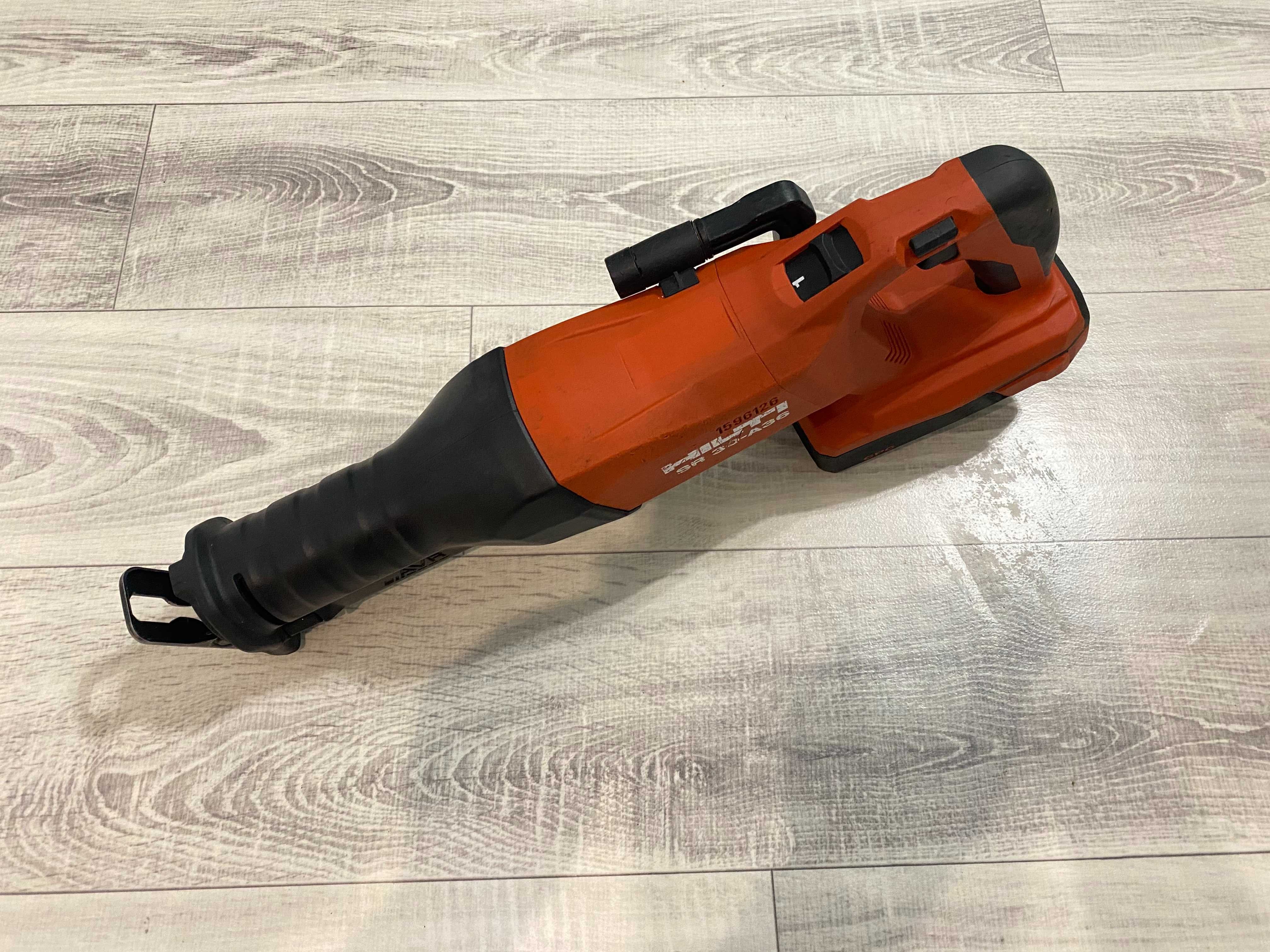 Piła szablasta HILTI SR 30-A36 Lisi ogon hilti 04.2021 r + bateria