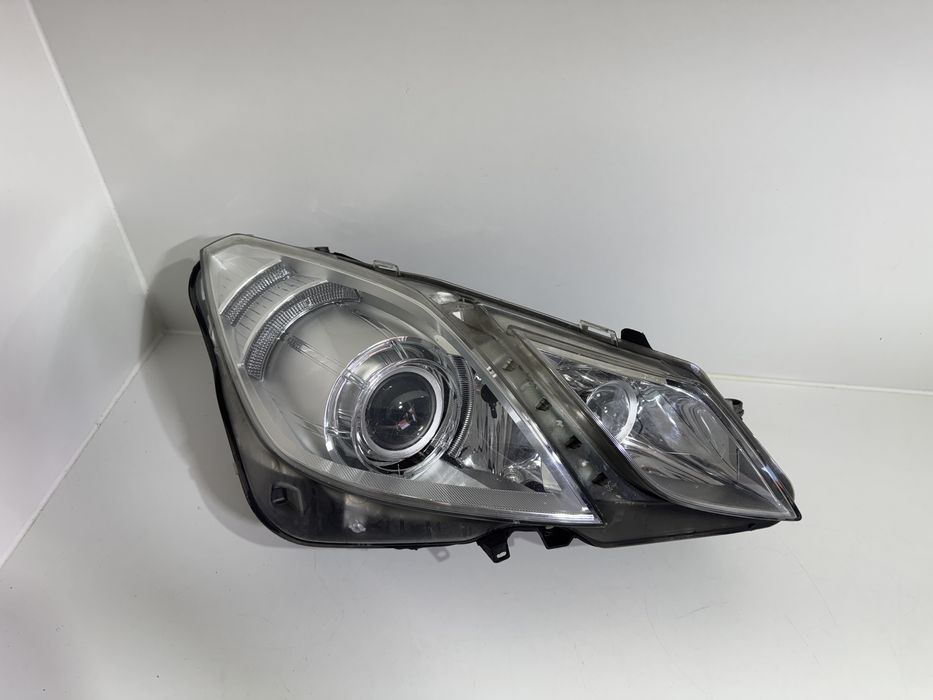 Lampa Przód Przednia Prawa Mercedes W207 E-klasa Bi-xenon Skrętny