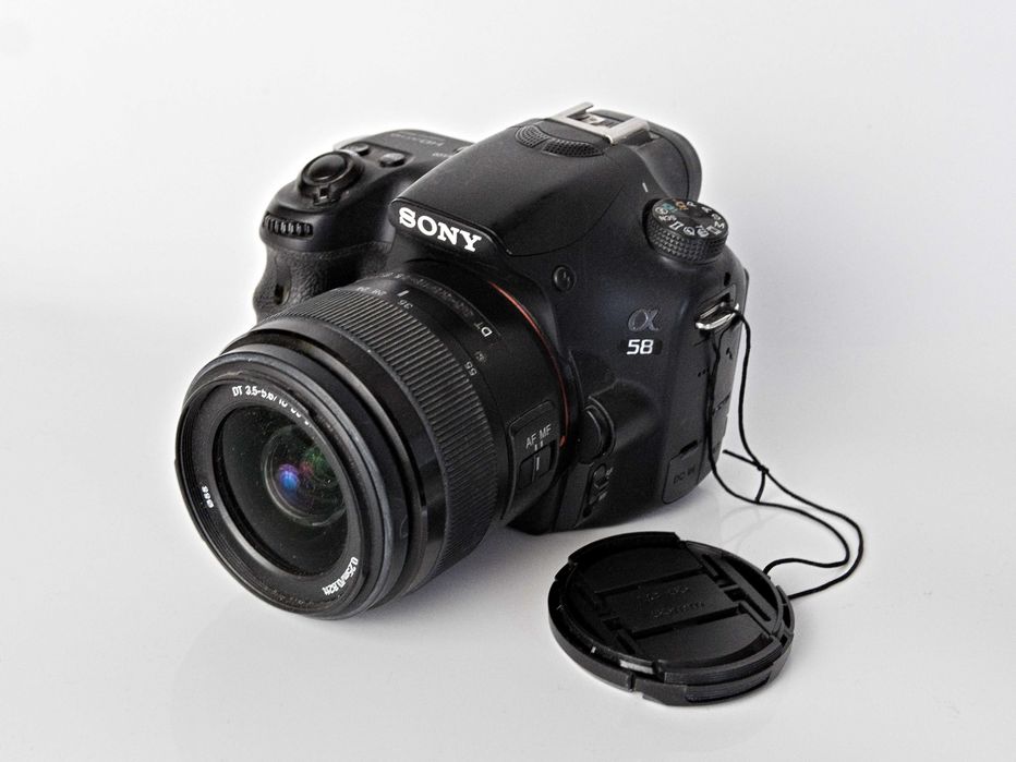 Lustrzanka Sony Alfa A58 + Obiektyw — BŁAGAM, WEŹ JĄ ODE MNIE