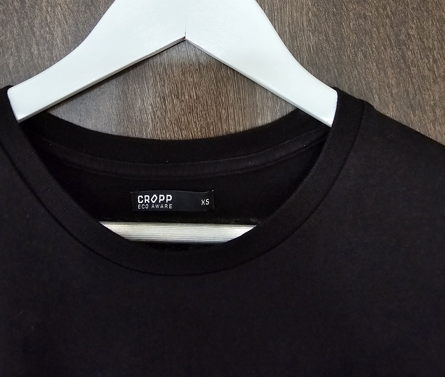 Cropp Dom z Papieru czarny t-shirt XS
