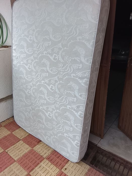 Colchão em bom estado