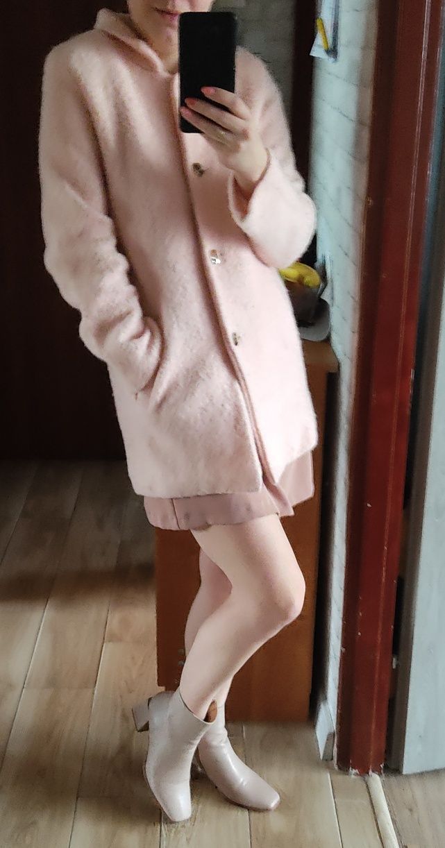 Włoski różowy płaszcz wełniany na wiosnę jesień r. M