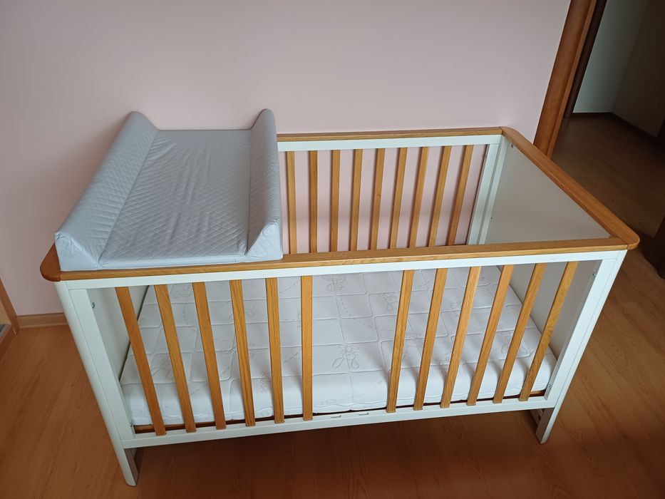 Łóżeczko dziecięce Bellamy Ruban 140x70 z barierką, jak nowe!