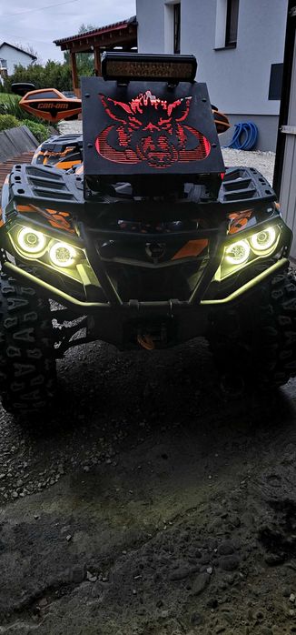 Quad, Can-am outlander 4x4 1000cm³