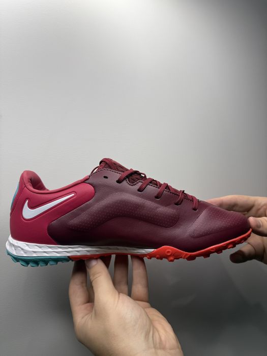 Сороконіжки nike tiempo