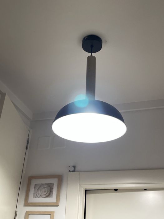 Candeeiro preto com cabo dourado(2 iguais)