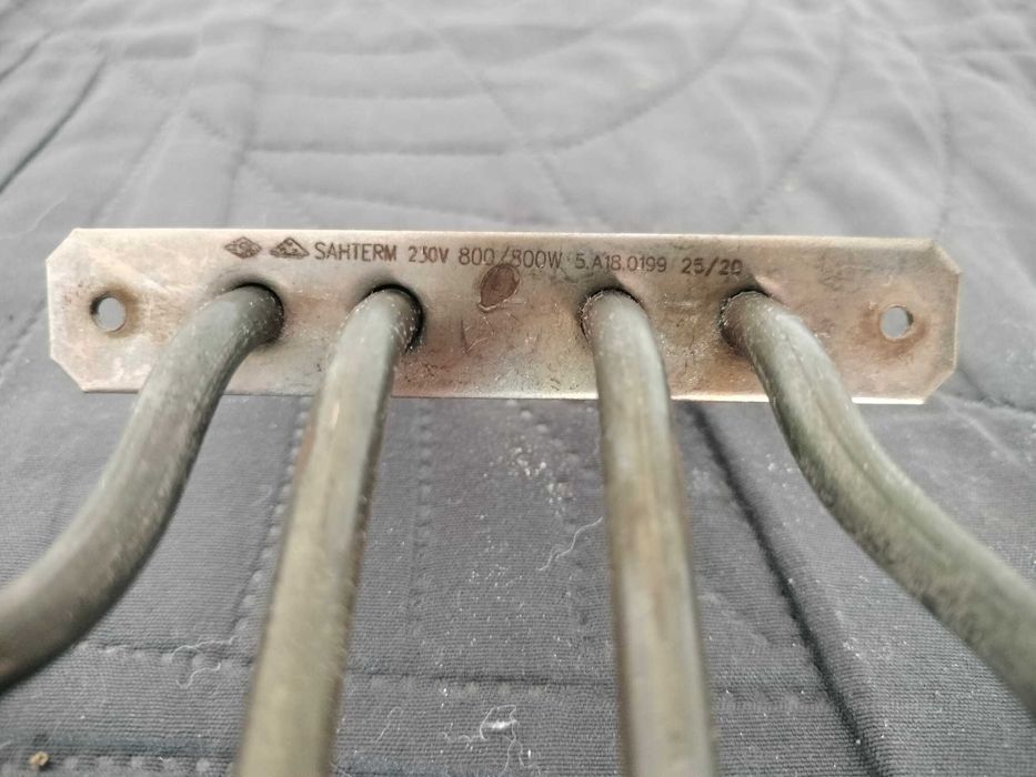 Grzałka górna 800W BEKO FSE52321DBD SAHTERM 5.A18.01.99 46.230.0002