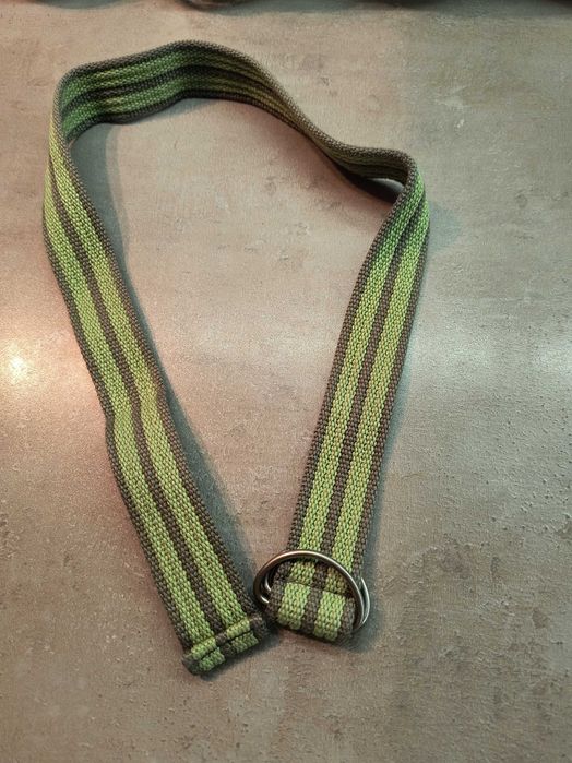 Pasek dla chłopca, zielony, jak nowy.