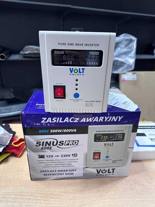 Інвертор VOLT POLSKA SINUS PRO 12V/800W (інвертор+зарядка 2в1)