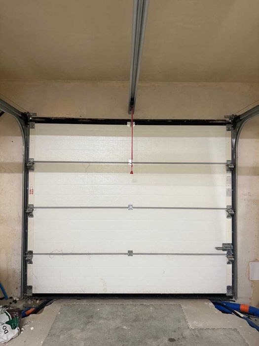 Brama garażowa segmentowa Krispol z napędem