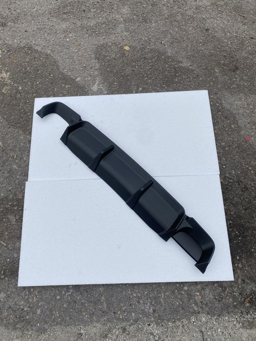 Дифузор диффузор на задній бампер bmw e39 е39 з ребрами