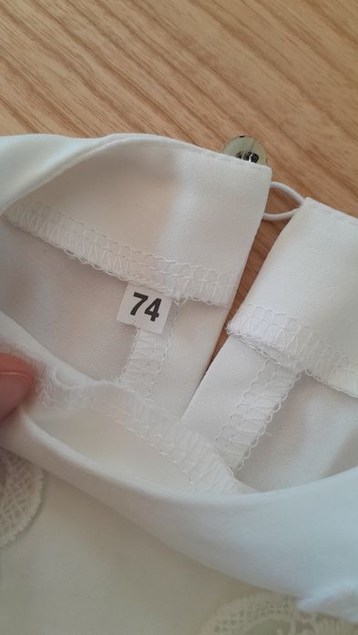 Piękny zestaw na chrzest Noeli r.74 – sukienka + buciki + czapeczka