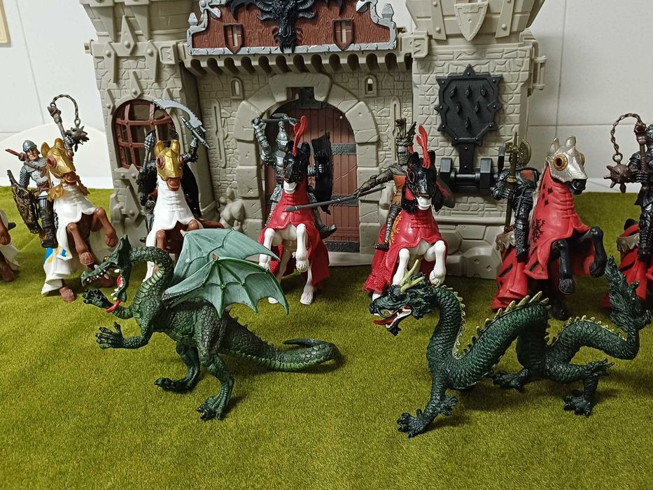 Castelo com 2 Dragões e 8 Cavaleiros Medievais