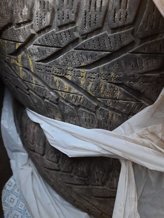 Зимові шини 235/50/R18  Nokian