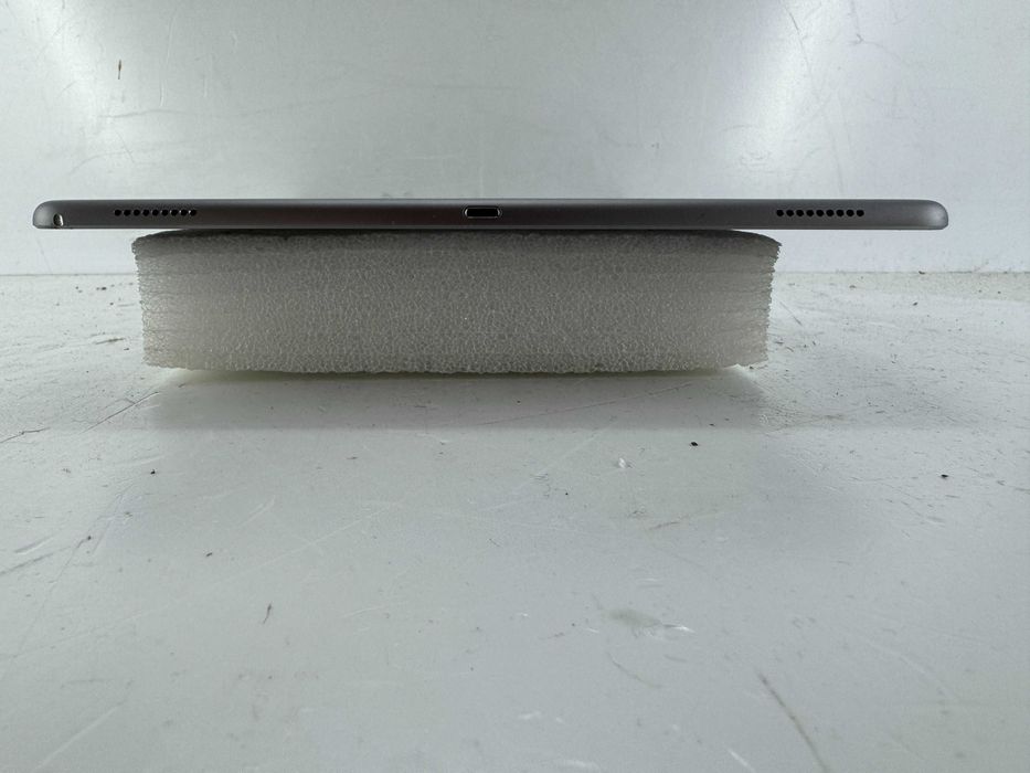 Apple iPad Pro 12.9" Retina Gen 1 A1584 Wifi 256 Gb батарея 100%