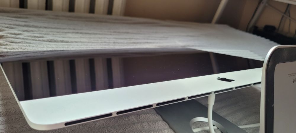 Комп'ютер Apple моноблок