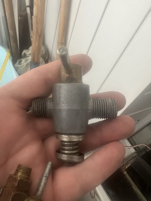 Продам сливные краны для авто